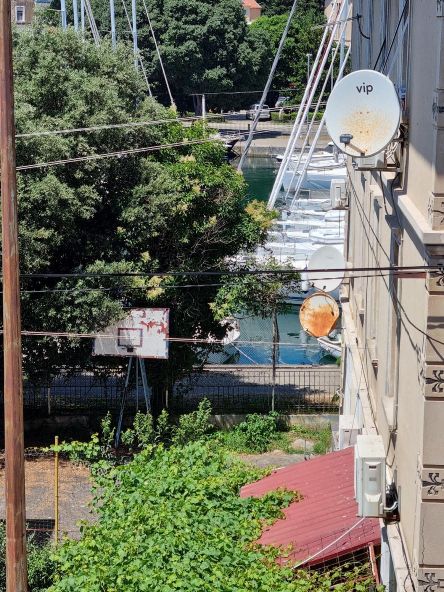 Apartment With View On City Marine ザダル エクステリア 写真